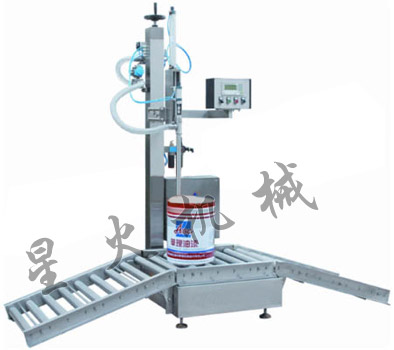 CJ-200B型半自動稱重式液（yè）體灌裝機